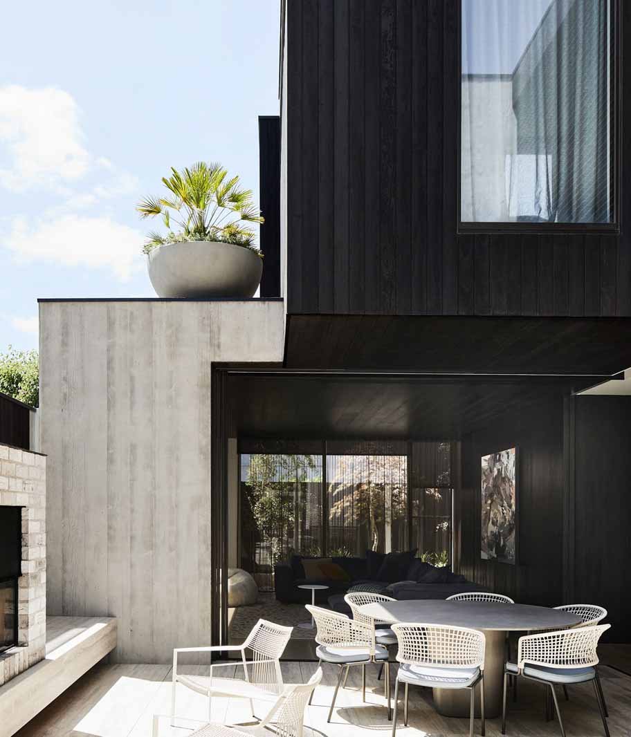 Brighton Residence entry detail